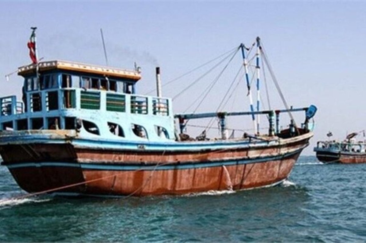 توقیف دو فروند قایق صیادی ترال متخلف و ادوات صیادی غیر مجاز در شهرستان قشم