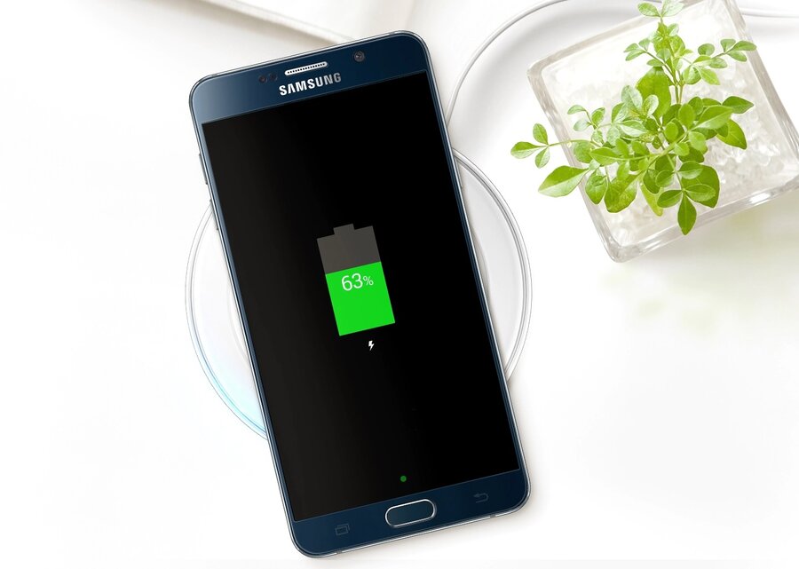 نحوه صحیح شارژ کردن باتری گوشی | علت داغ شدن گوشی هنگام استفاده چیست؟