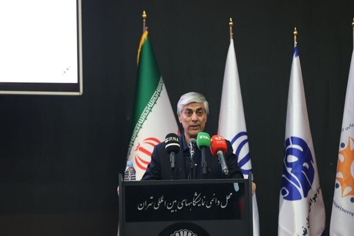 وزیر ورزش و تاج میهمانان مراسم اهدای جام لیگ برتر