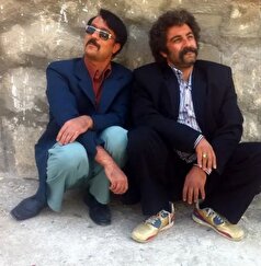 محسن تنابنده و احمد مهرانفر با تیپ دهه شصتی و سبیل‌های چخماقی