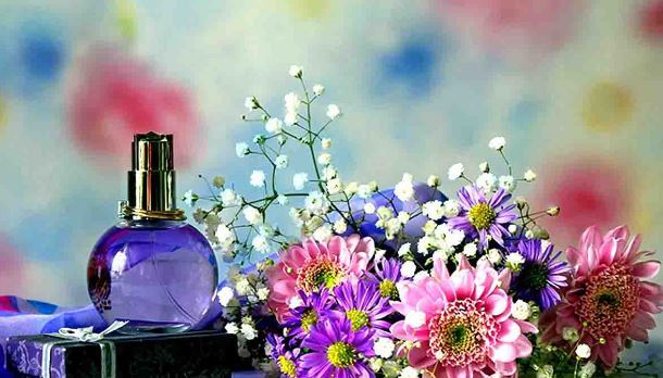 ویژگی‌های مهمی که هنگام خرید عطر برای فصل بهار باید رعایت کنید