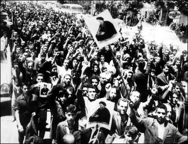 قیام خونین ۱۵ خرداد ۴۲ زمینه‌ساز پیروزی انقلاب در ۵۷