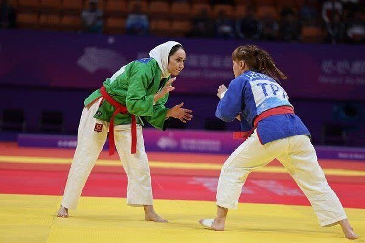فاطمه برمکی و چهار داور مازنی در مسابقات قهرمانی کوراش آسیا