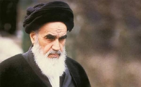 ویژگی‌های ادامه‌دهندگان واقعی راه امام (ره) و شهدا چیست؟