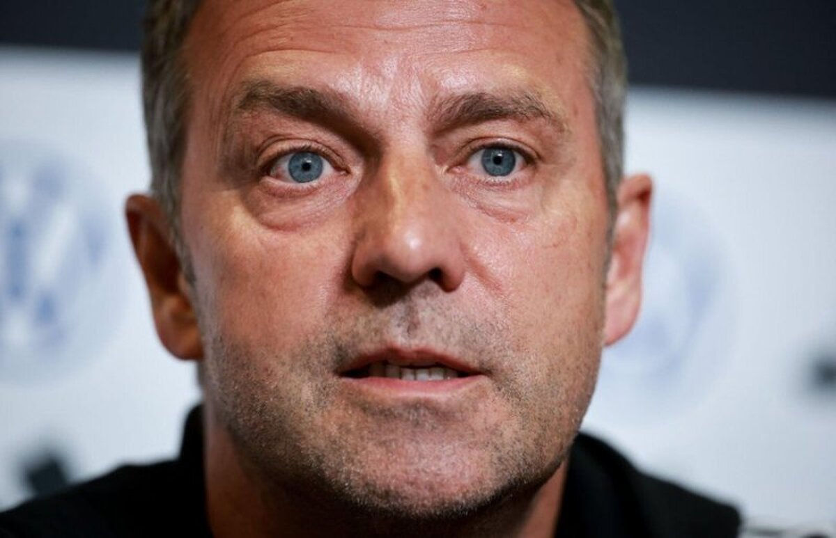 پول نظر سرمربی آلمانی را در باره دی یونگ عوض کرد!