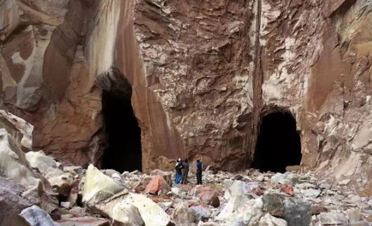 معدن خارق‌العاده نمک در گرمسار که گردشگران زیادی را به خود جذب میکند