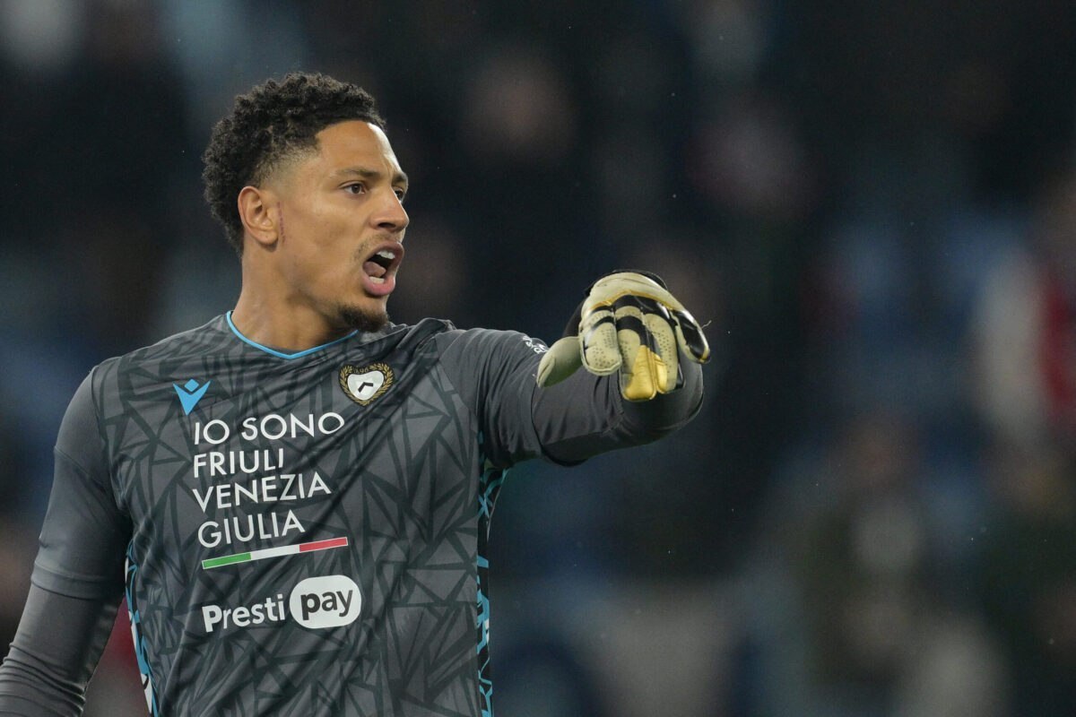 گلر نیجریه‌ای گورخرهای وحشی در آغوش افعی‌ها؛ سانچز رایگان به تیم فابرگاس می‌رود