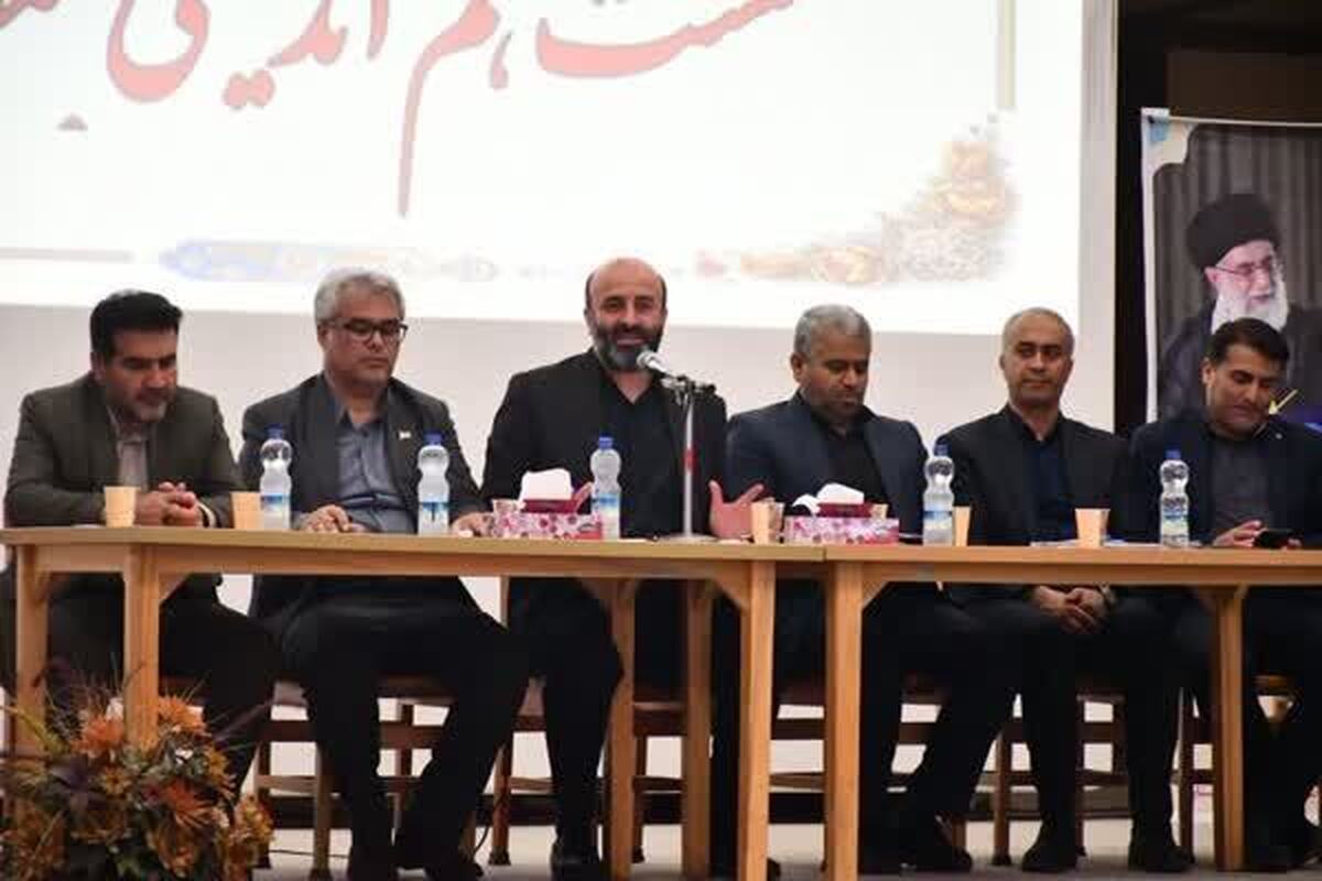 صدای انقلاب‌اسلامی از قلب کشور‌های غربی شنیده می‌شود
