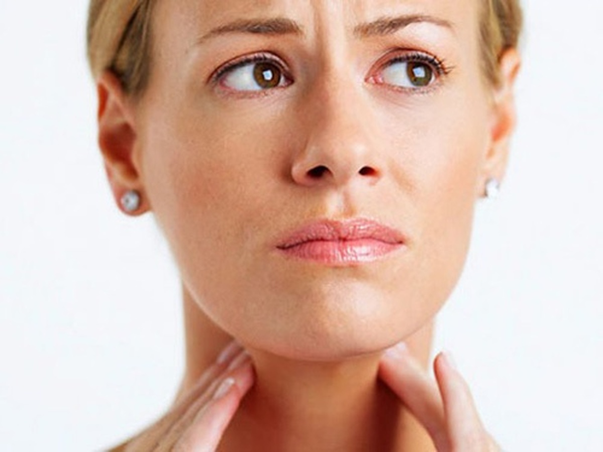 کم‌کاری تیروئید در بارداری چه مشکلاتی برای سلامتی ایجاد میکند؟