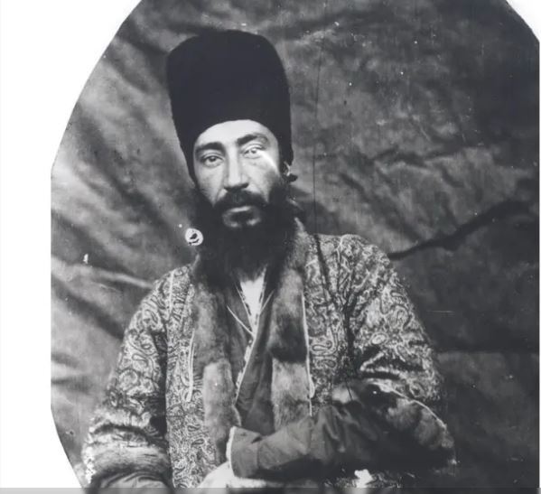 عکس یک مرد قاجاری که احتمالا از اجداد نوید محمدزاده بوده! /این حجم از شباهت عجیبه