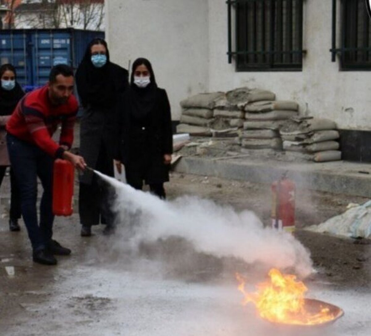 تداوم پیگیری آتش‌نشانی رشت برای ارتقاء ایمنی مراکز درمانی