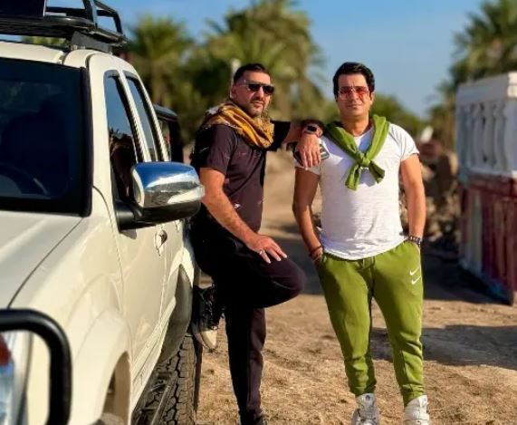 شوآف یوسف تیموری با لباس‌های برند و ماشین لاکچری اش
