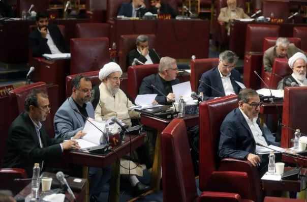 عکس پربازدید از محمود احمدی‌نژاد در نشست مجمع تشخیص مصلحت نظام