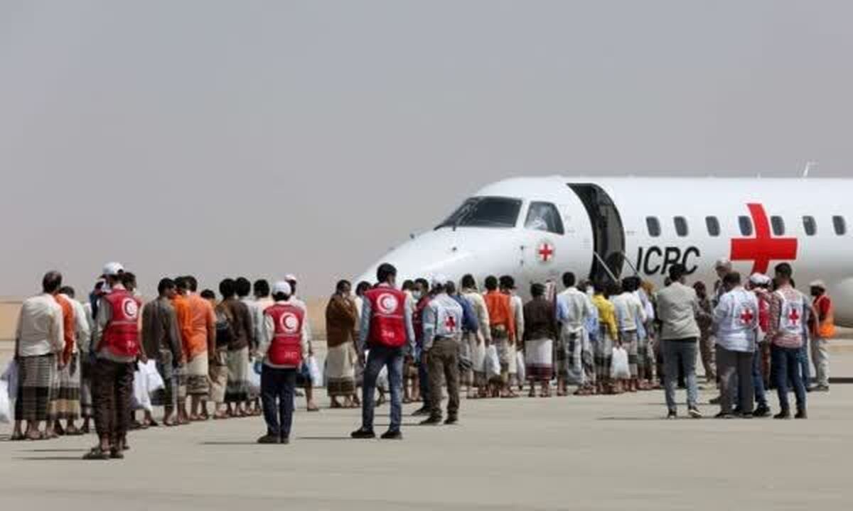 صنعاء به‌صورت یک‌طرفه ۱۱۳ اسیر دولت مستعفی را آزاد کرد