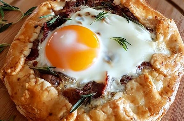 اگر به دنبال یک صبحانه مقوی و متنوع هستی، لقمه قارچ و تخم مرغ رو امتحان کن