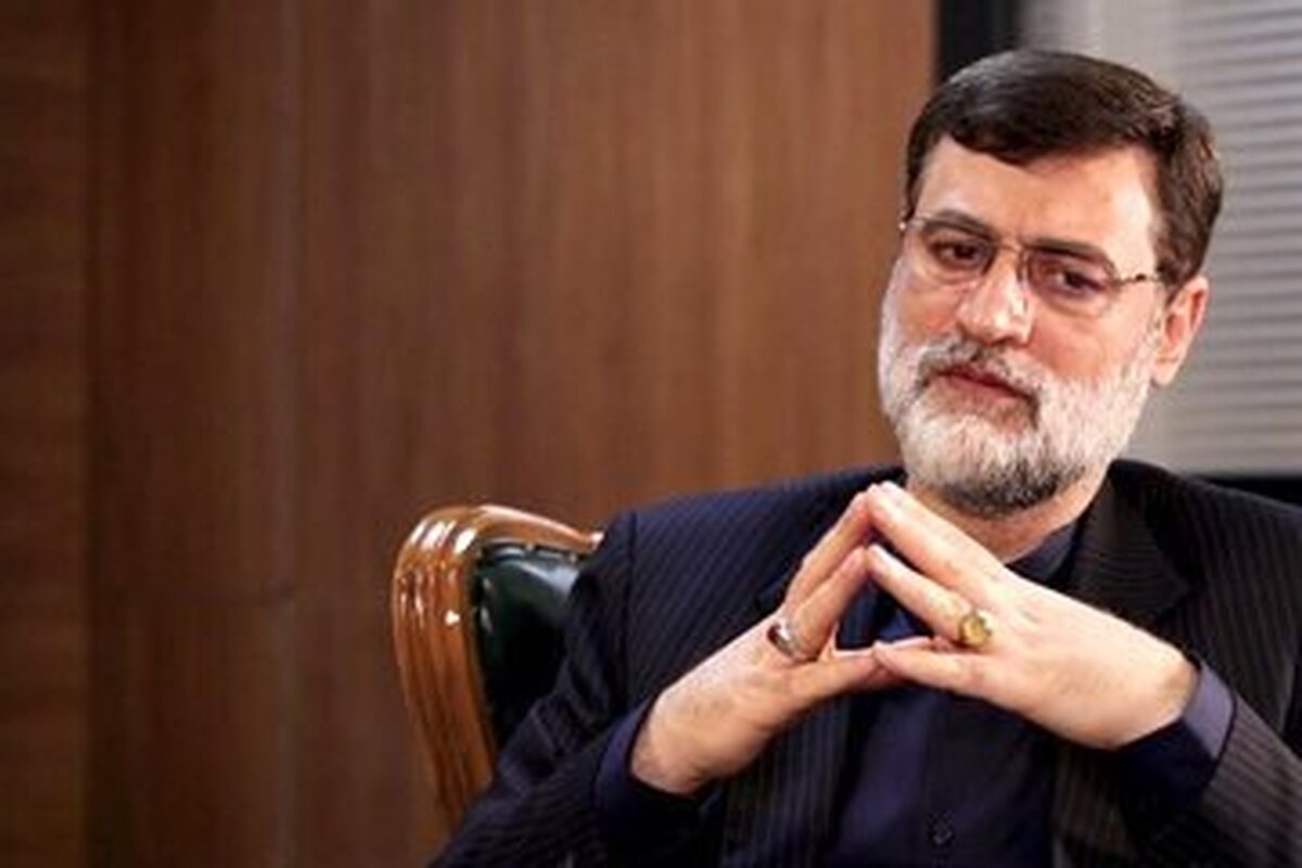 حضور در چنین عرصه‌هایی واجب کفایی است