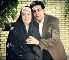 تصاویر ناراحت کننده از سوگواری فرزاد حسنی برای مادر عزیزش/روحش شاد