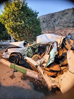 برخورد خودرو پارس و آریسان در مشهد حادثه آفرید