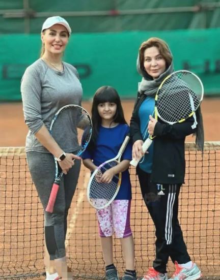 استایل ورزشی فقیهه سلطانی و دخترش/خانم بازیگر تنیس باز حرفه ای؟