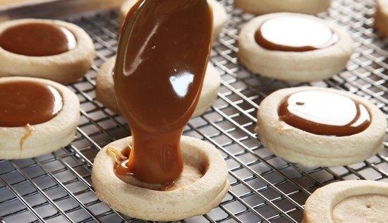 رسپی پخت کوکی تویکس مشهور با طعمی بهشتی برای عصرانه