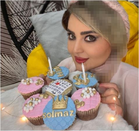 کاپ کیک باکلاس و خوشمزه سولماز آقمقانی، لیلای سریال سه در چهار برای جشن تولدش +عکس/تزئین زیبا با شمع و طلای خوراکی کاپ کیک باکلاس و خوشمزه سولماز آقمقانی، لیلای سریال سه در چهار برای جشن تولدش +عکس/تزئین زیبا با شمع و طلای خوراکی