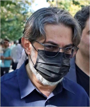 رخت عزای متفاوت پارسا پیروزفر، بهنام سریال درانت‌های شب در مراسم تشییع داریوش مهرجویی/ روحش شاد و یادش گرامی+عکس