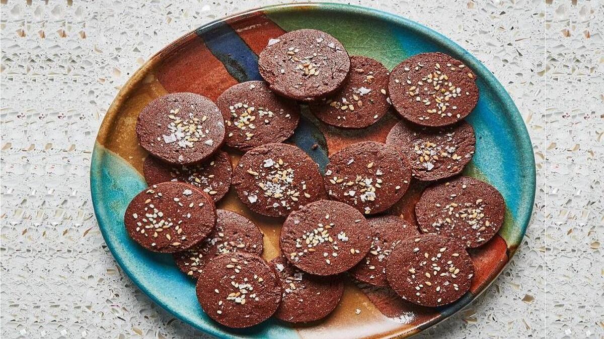 رسپی پخت شیرینی سابله با طعمی متفاوت وانیلی و شکلاتی  برای عصرانه