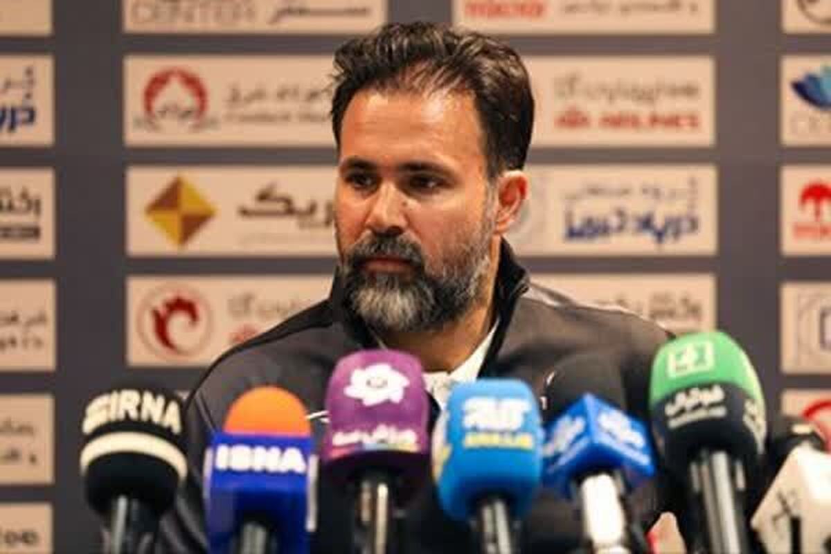 مدافع اسبق تیم ملی مربی تراکتور می‌ماند؟