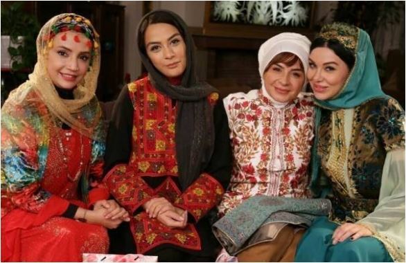نگاهی به پارتیشن چوبی با طرح اصیل و سنتی خانه شبنم قلی خانی+عکس/ برای جدا کردن اصولی پذیرایی از قسمت ناهار خوبی ایده خیلی خوبیه👌