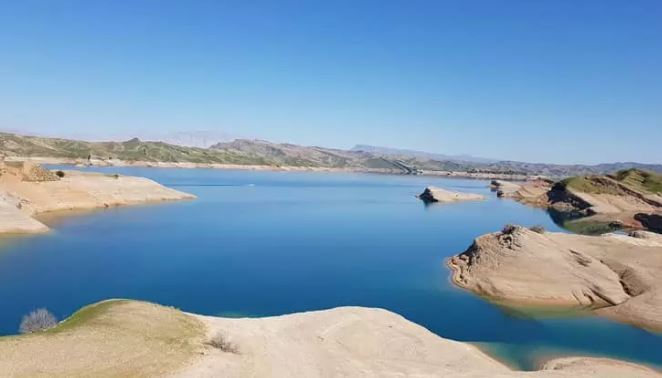 با یکی از زیباترین دریاچه‌های ایران در خوزستان آشنا شوید