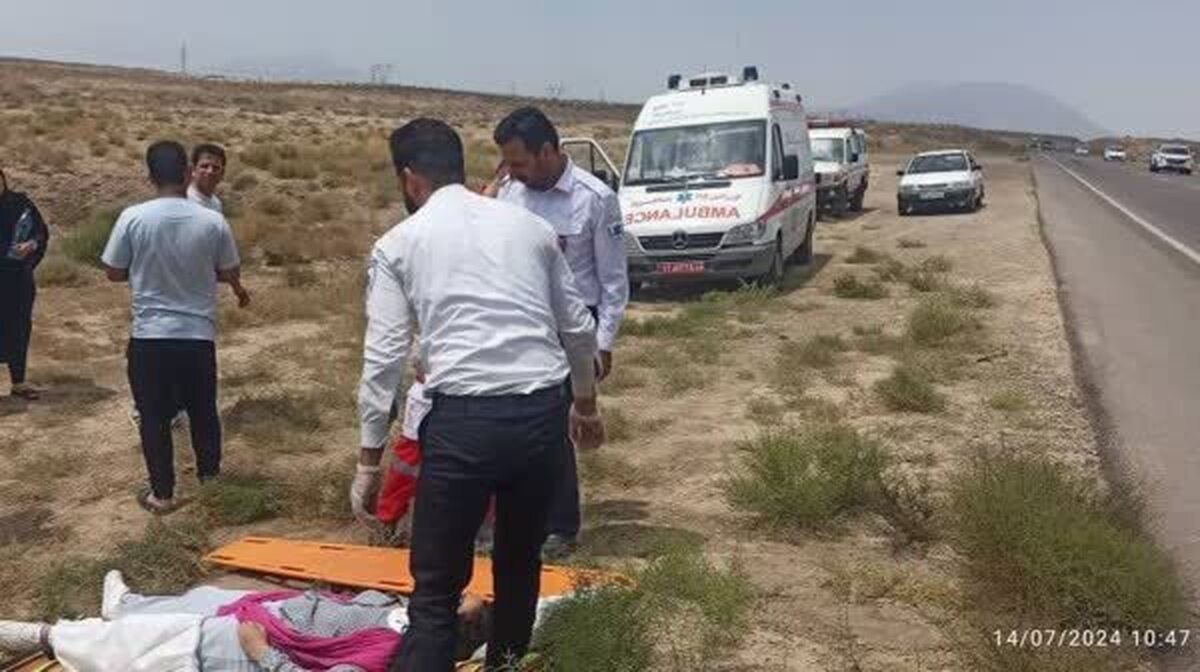 انحراف از جاده یک دستگاه خودروی ساینا در جاده میامی به سبزوار با ۲ مصدوم