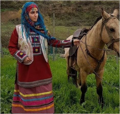 لباس سنتی و اصیل ایرانی هانیه غلامی بازیگر جوان ایرانی +عکس/ اصلت واقعی در پوشش ایرانی لباس سنتی و اصیل ایرانی هانیه غلامی بازیگر جوان ایرانی +عکس/ اصلت واقعی در پوشش ایرانی