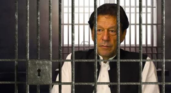 تکاپوی پاکستان برای ممنوع کردن حزب عمران خان