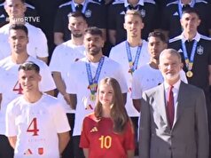 فیلیپ ششم: به مردان فوتبال اسپانیا افتخار می‌کنیم