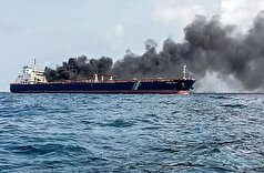 تصادف و حریق ۲ تانکر نفتی در سواحل سنگاپور