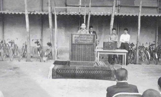 سخنوری عالی محمدجواد ظریف در زمانی که مدرسه می‌رفت