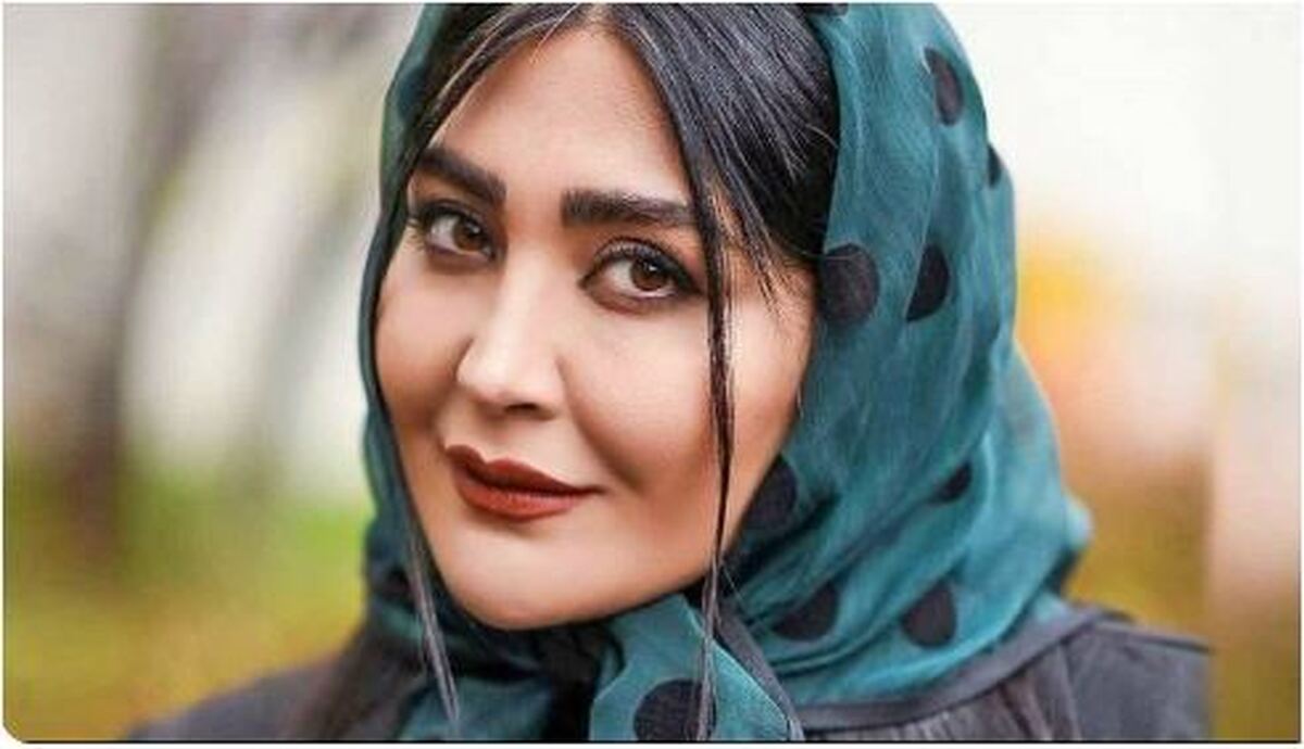 رونمایی مریم معصومی از استایل تابستانه و رنگارنگش در ماشین لاکچری اش