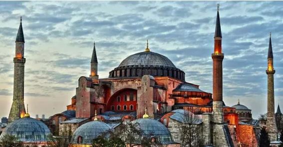 دانستنی‌های جالب درمورد دیدنی‌های قسطنطنیه یا همان استانبول امروزی