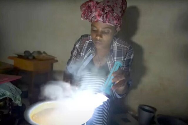 داستان عجیب زنی در اتیوپی که سالهاست نه آب و غذا میخورد نه ادرار و مدفوع میکند!