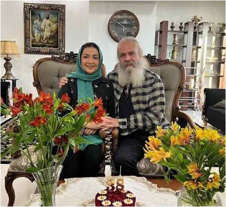 عتیقه‌جات و آنتیک‌های خونه زندگی سارا صوفیانی و همسرش که در خانه هیچ ایرانی پیدا نمی‌شود+عکس/ زندگی عاشقانه زوج جذاب با ۲۸ سال اختلاف سنی