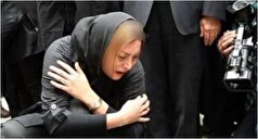 تصاویر منتشر شده از چهره ناراحت و گرفته پژمان بازغی در مراسم خاکسپاری همسر فریبا نادری/روحش شاد