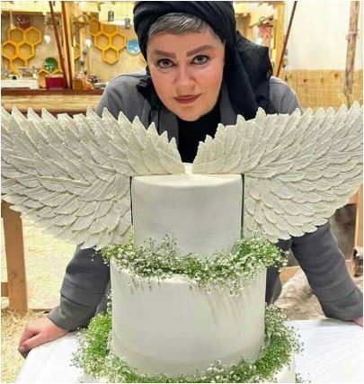 ایده جالب خانواده نعیمه نظام دوست برای سفارش کیک تولدش با الهام از بال فرشته/ مبارکا باشه