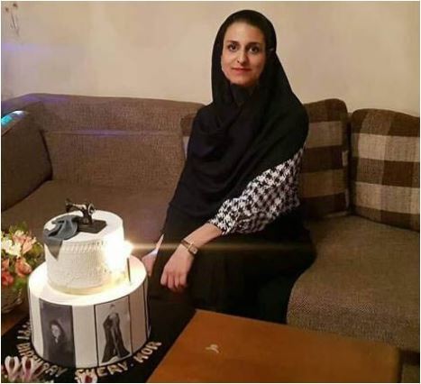 نگاهی به کیک خاص و دو طبقه شهرزاد، دختر مهران مدیری به شکل چرخ خیاطی+عکس/ بخاطر طراح لباس بودنش همچین تمی رو انتخاب کردن😍