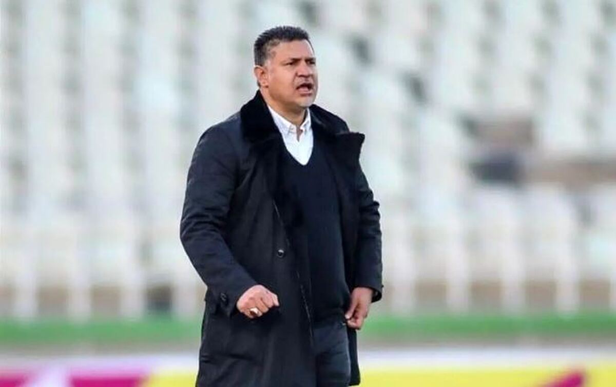 خواننده غیرمجاز اونور آبی در کنار دو اسطوره فوتبالی