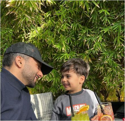 آبمیوه سالم و اُرگانیک محمدحسین میثاقی برای گُل پسرش در تفریح پدر و پسری +عکس