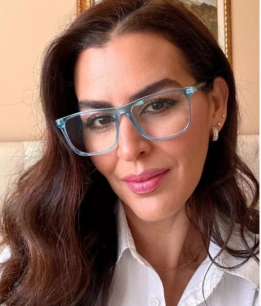 اگر به دنبال یک تغییر اساسی در استایل خود هستید این ۱۰ مدل عینک ترند مخصوص شماست