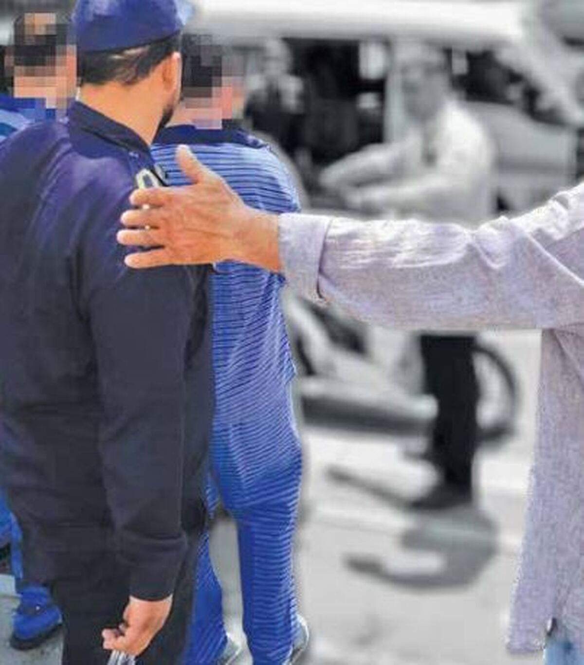 باز کردن در صندوق‌ امانات بانک ملی فقط یک ضربه چکش کار داشت! ۵۰۰ هزار دلار و ۲۰ هزار یورو به عمه‌ام دادم