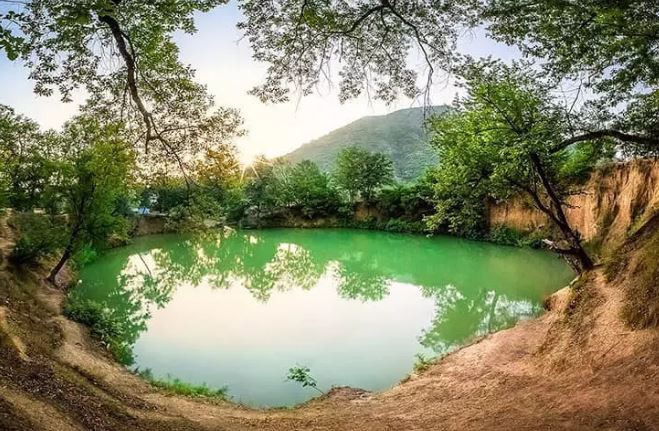دریاچه گل رامیان؛ یکی از عمیق‌ترین چشمه‌های جهان در گلستان
