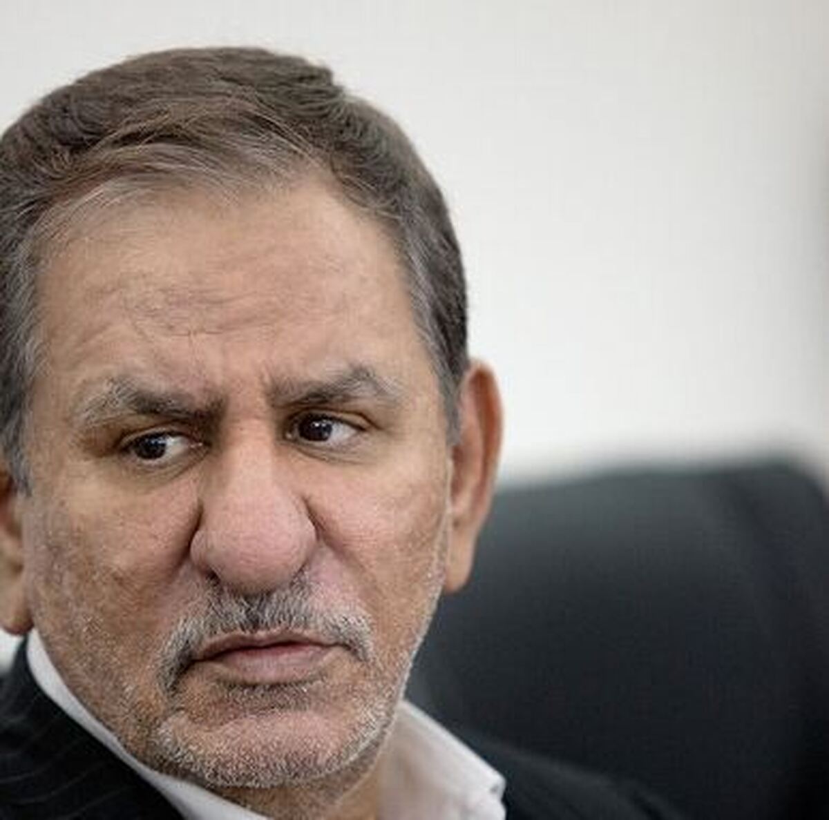 جهانگیری: نباید پزشکیان را تنها گذاشت