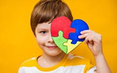 چه چیز‌هایی کودکان اوتیسم را از سایر کودکان متمایز می‌کند؟